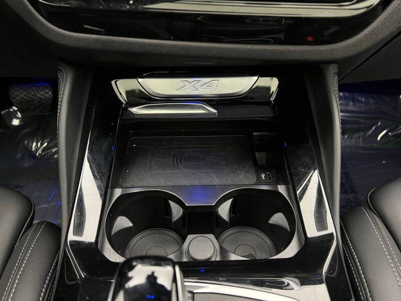 2024 BMW X4 xDrive30i