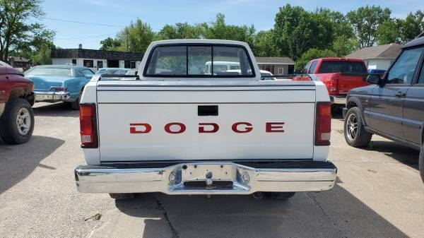 1992 Dodge Dakota LE