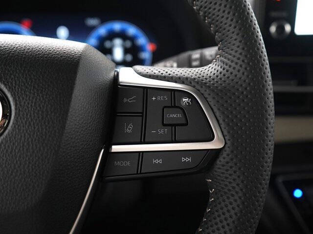 2025 Toyota Sienna Limited 7-Passenger