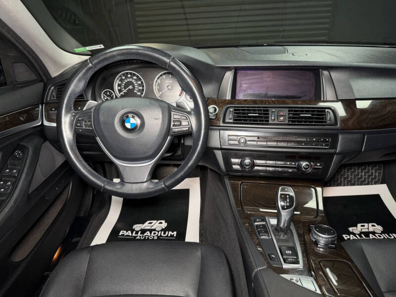 2016 BMW 5 Series 528i