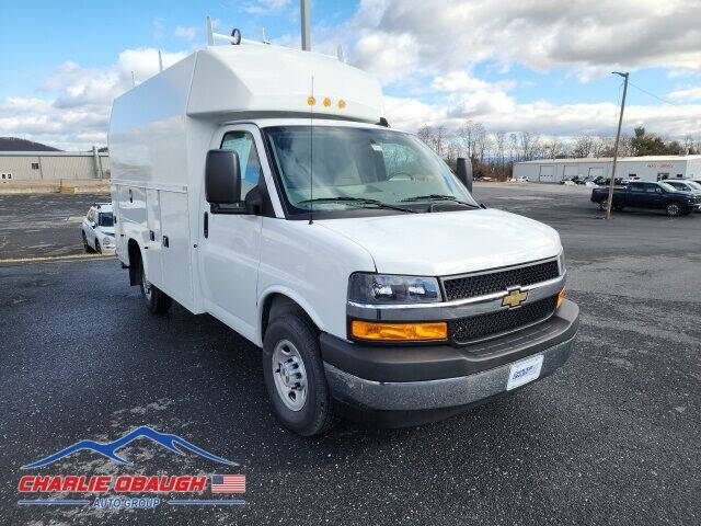 2022 Chevrolet Express Cutaway