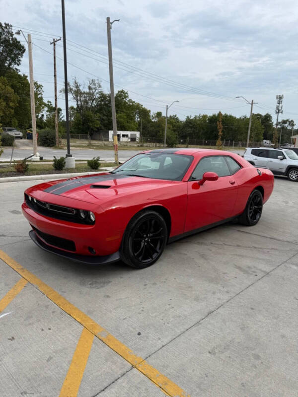 2017 Dodge Challenger SXT Plus