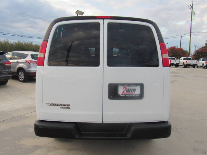 2016 Chevrolet Express LS 2500