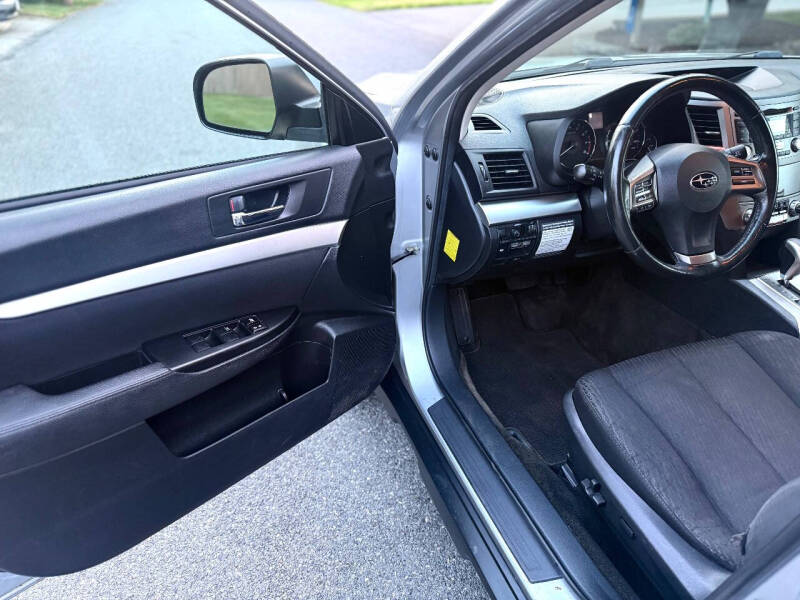 2012 Subaru Outback 2.5i Premium