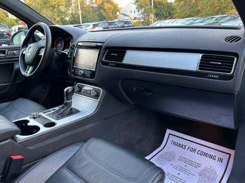 2014 Volkswagen Touareg V6 R-Line