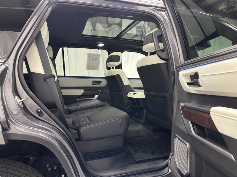 2024 Toyota Sequoia Capstone