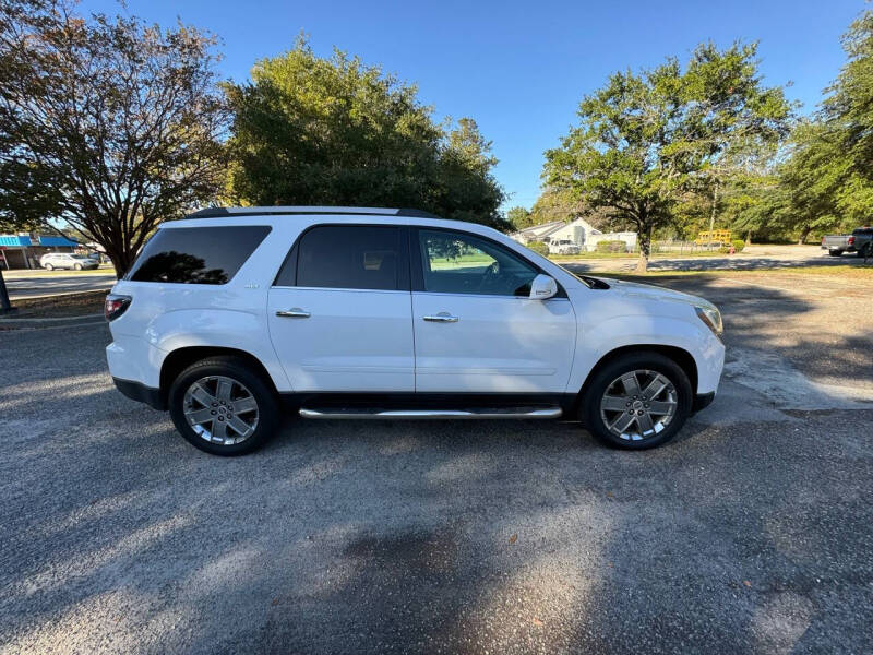 2017 GMC Acadia Limited Base photo 11