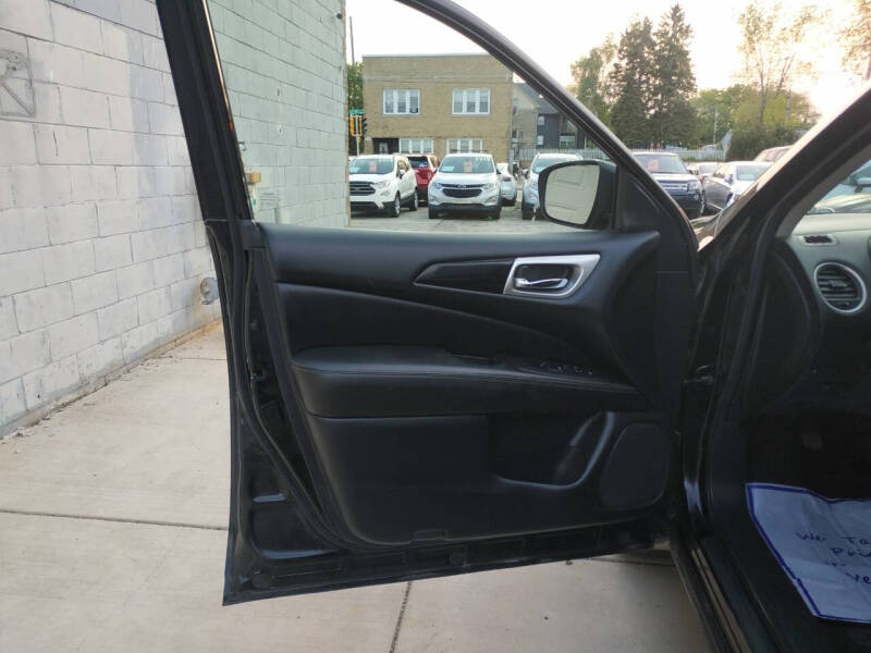 2018 Nissan Pathfinder SV