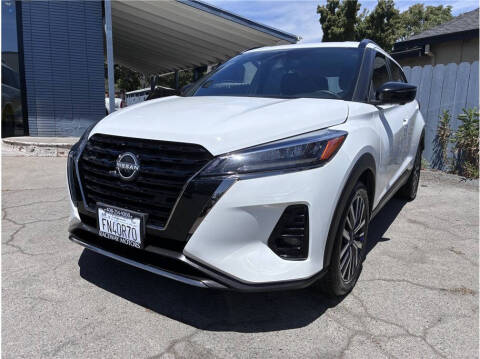2024 Nissan Kicks SR