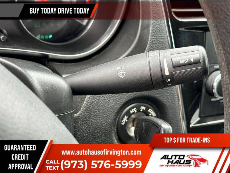 2012 Chrysler 200 LX