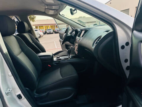 2018 Nissan Pathfinder S