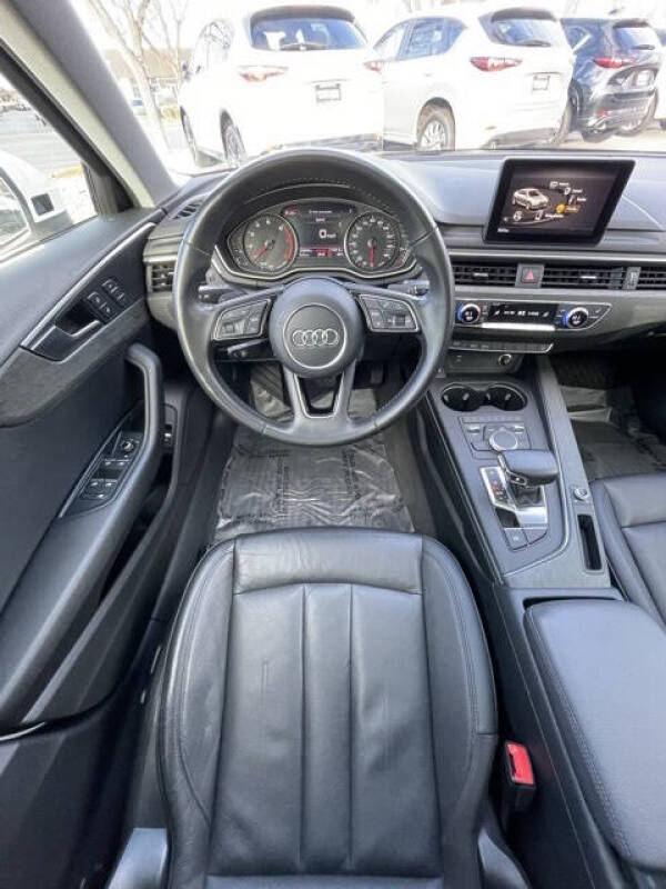 2019 Audi A4 quattro Premium 45 TFSI
