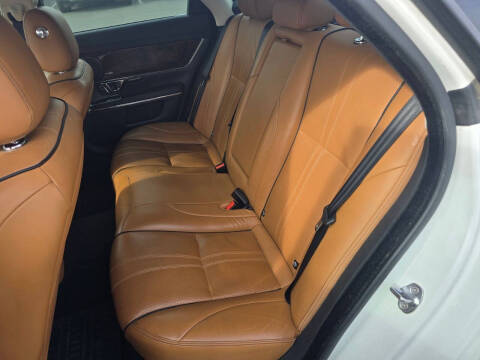 2017 Jaguar XJ R-Sport