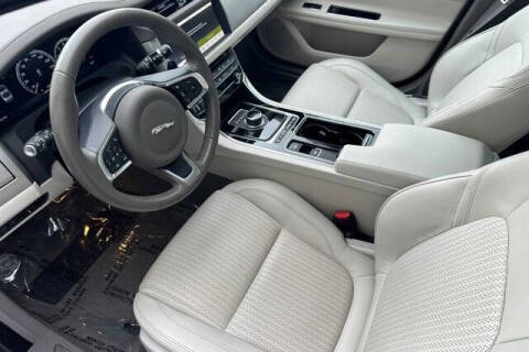 2020 Jaguar XF 25t Prestige