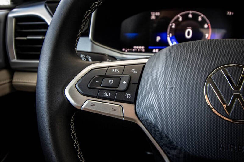 2026 Volkswagen Taos SE