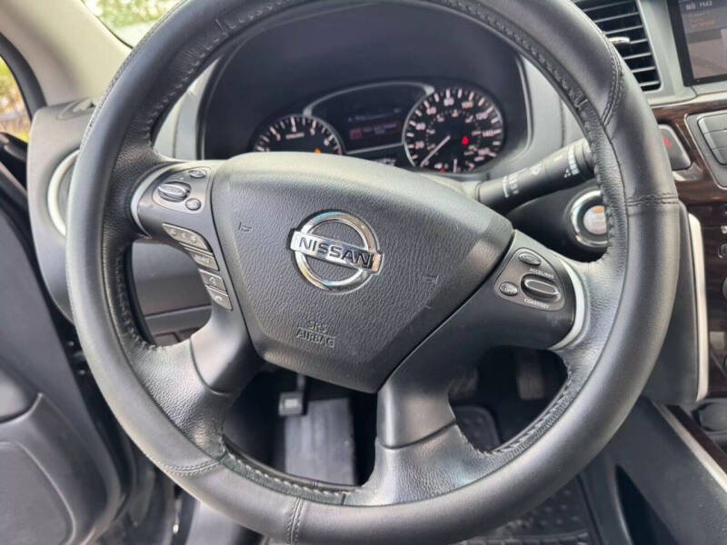 2014 Nissan Pathfinder SL