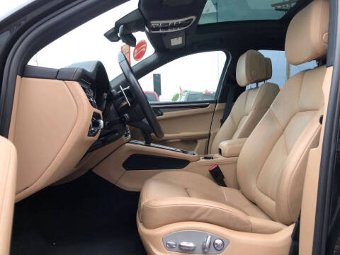 2022 Porsche Macan S