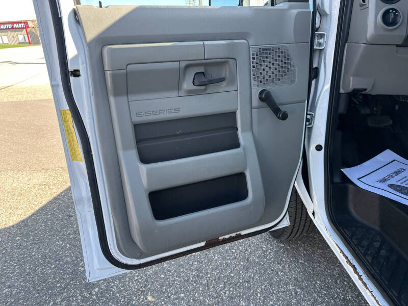 2017 Ford E-Series E-350 SD