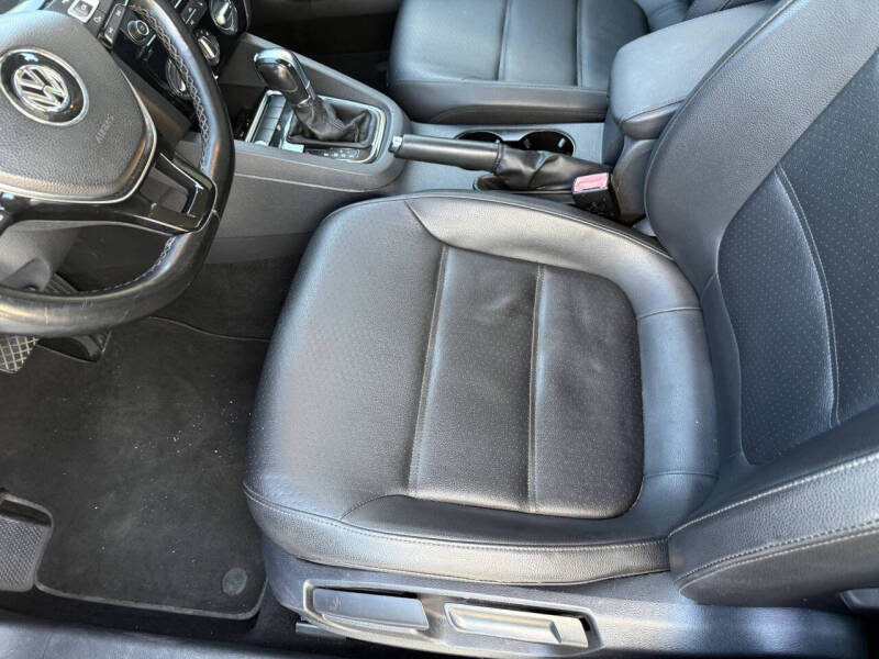 2016 Volkswagen Jetta 1.8T SEL Premium