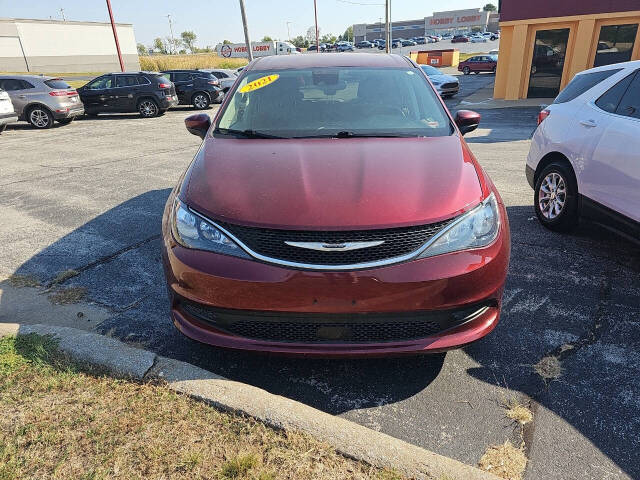 2021 Chrysler Voyager for sale at RightWay Auto Sales Joplin in Joplin, MO