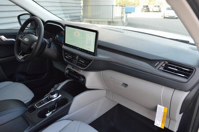 2026 Ford Escape Platinum