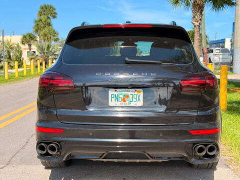2016 Porsche Cayenne GTS