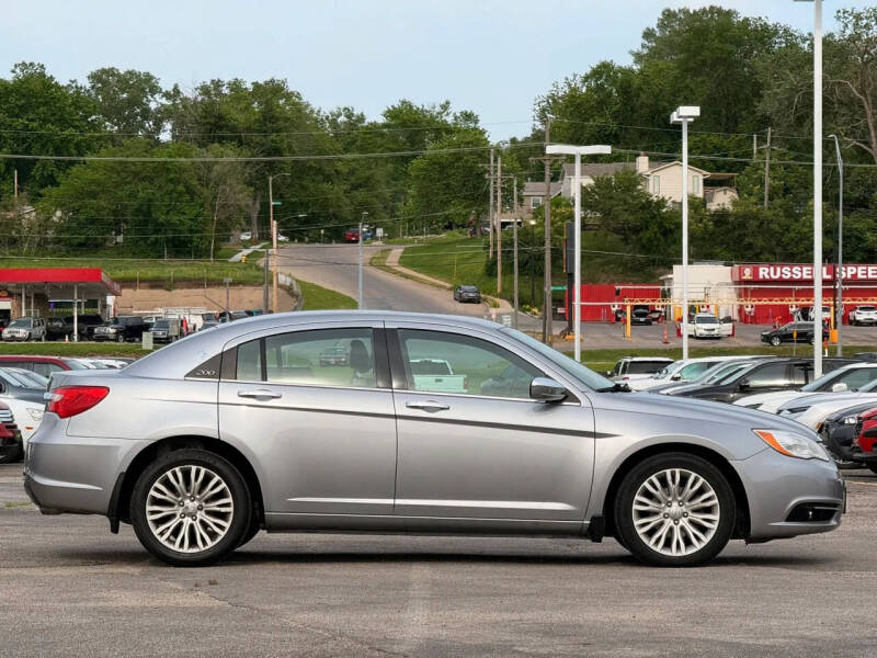 2013 Chrysler 200 Limited
