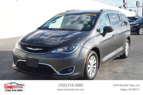 2018 Chrysler Pacifica Touring L