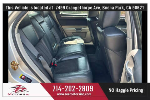 2005 Chrysler 300 SRT-8