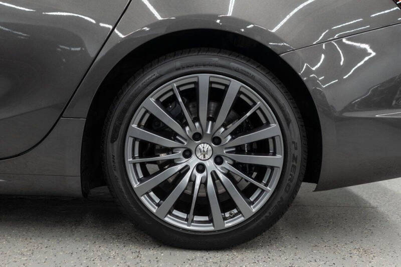 2022 Maserati Ghibli Modena Q4