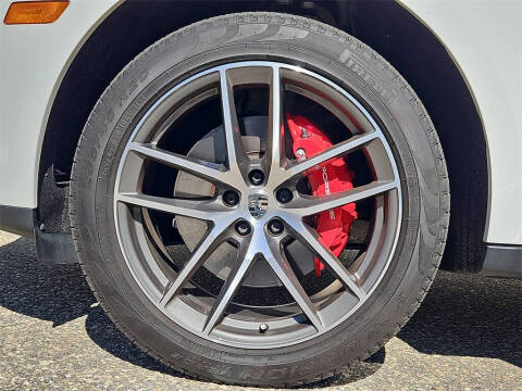 2023 Porsche Macan S