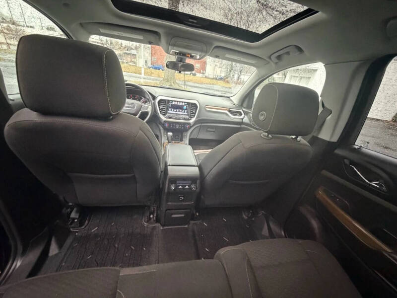 2018 GMC Acadia SLE-2