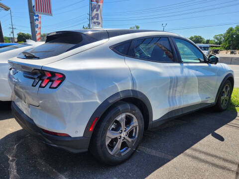 2021 Ford Mustang Mach-E Select