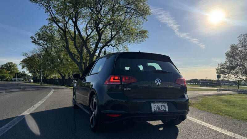 2016 Volkswagen Golf GTI S