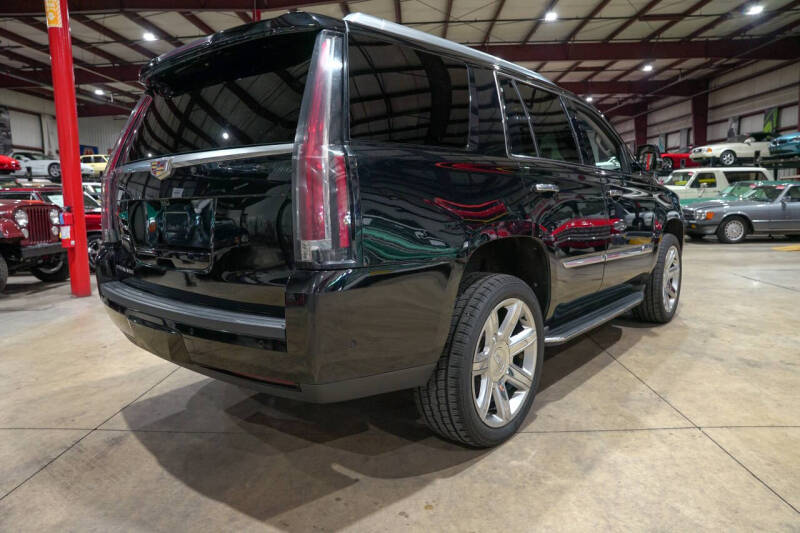 2017 Cadillac Escalade Luxury