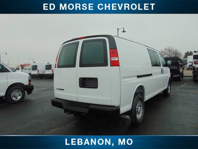 2025 Chevrolet Express 2500