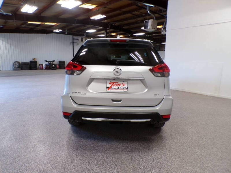 2018 Nissan Rogue SV