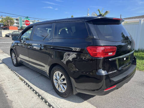 2020 Kia Sedona LX