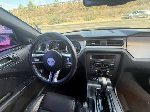 2012 Ford Mustang V6