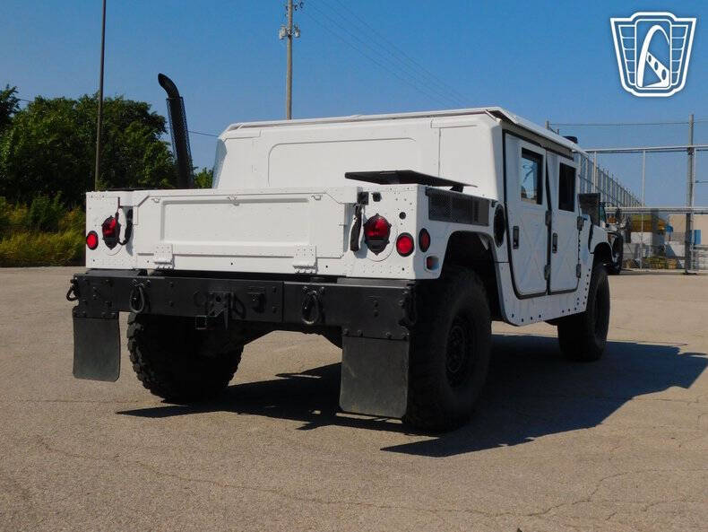 2008 AM General Hummer