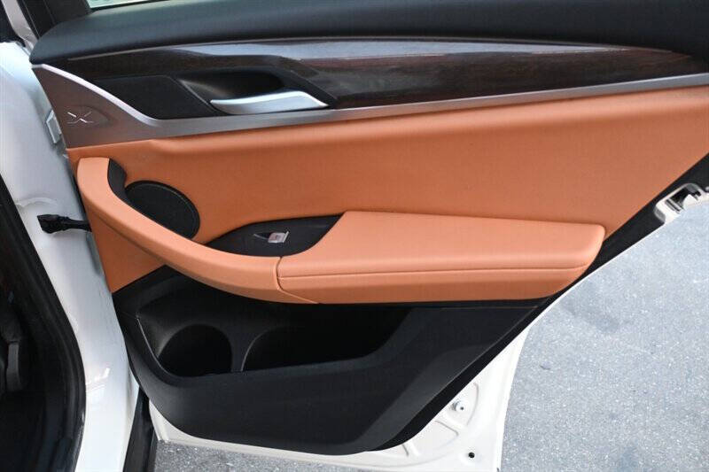 2023 BMW X4 xDrive30i