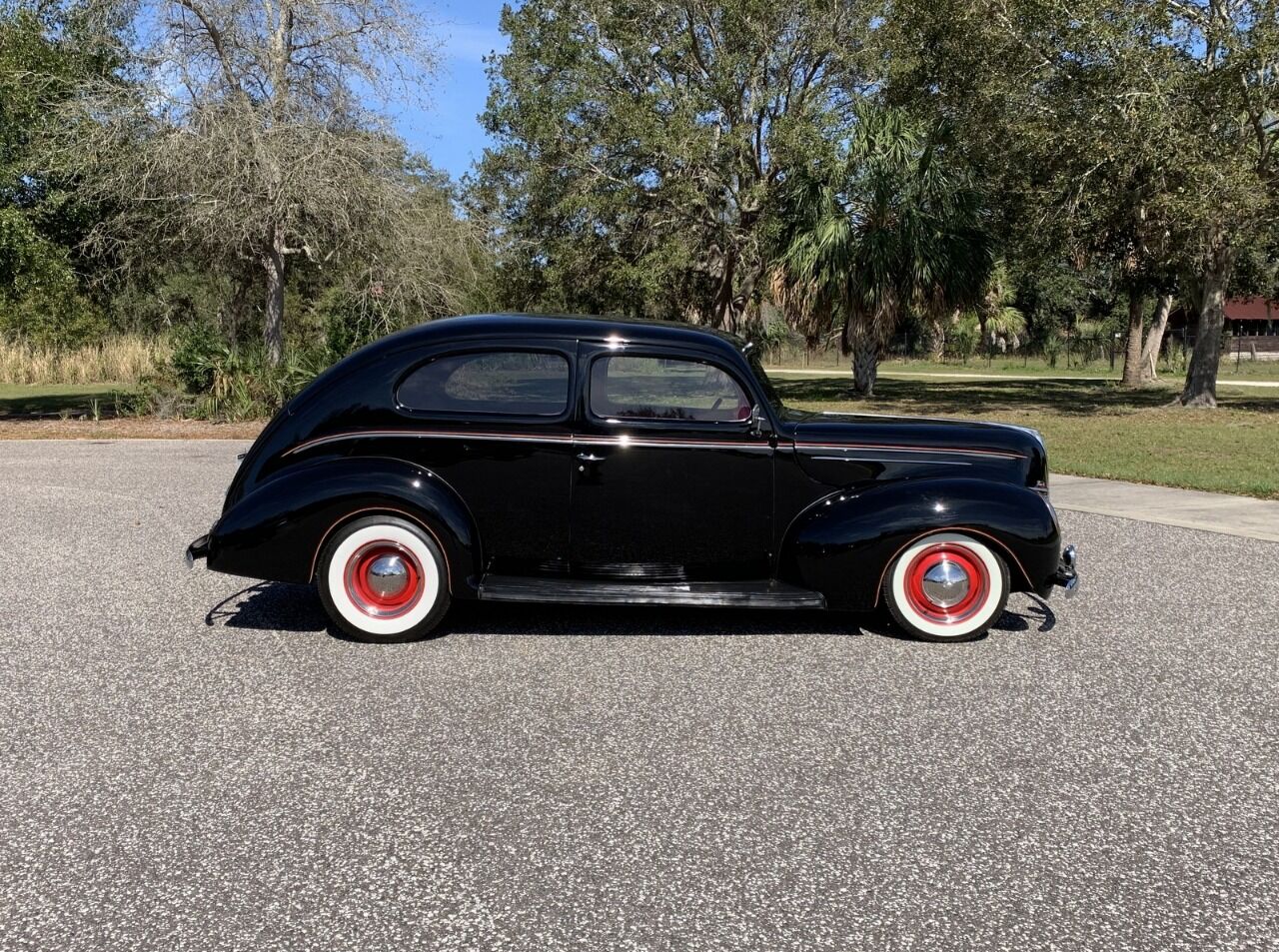 1939 Ford Deluxe 4