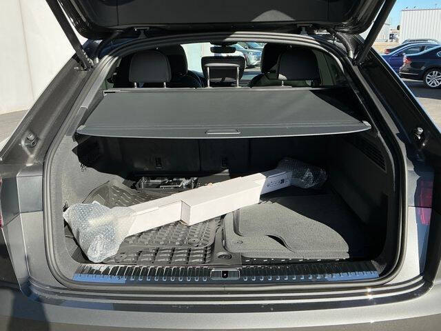 2026 Audi Q8 quattro Premium 55 TFSI