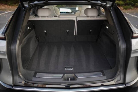 2024 Cadillac LYRIQ Luxury 1