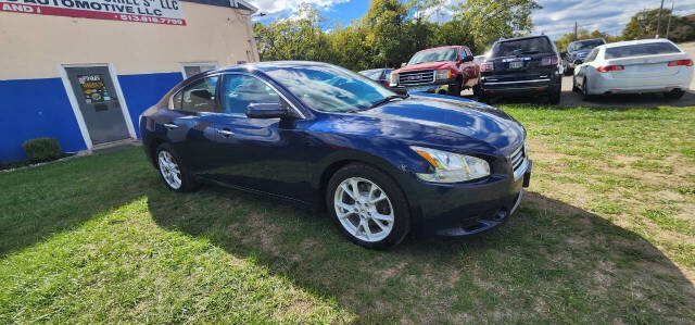 2014 Nissan Maxima for sale at URIEL's AUTOMOTIVE LLC in Middletown, OH