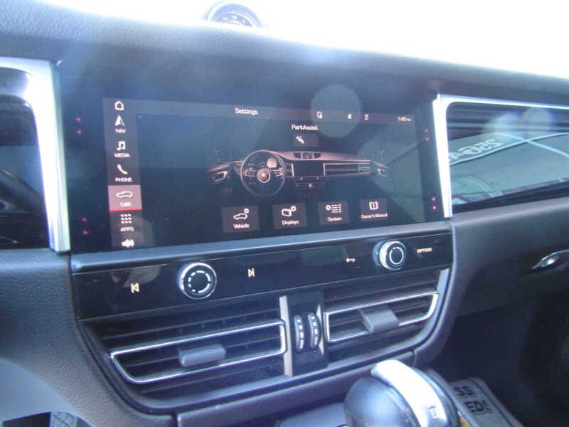 2022 Porsche Macan