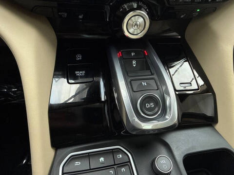 2022 Acura MDX w/Tech
