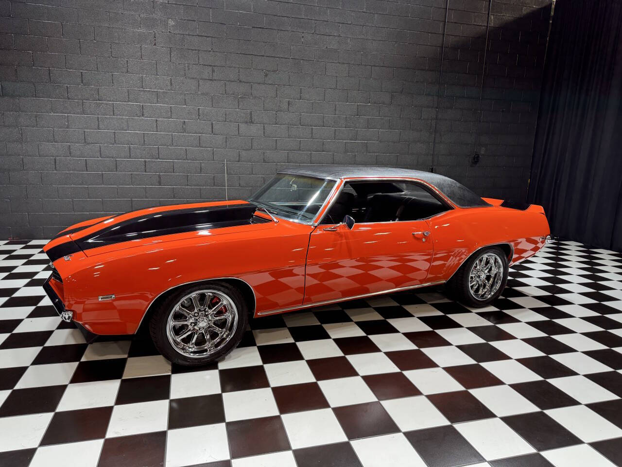 1969 Chevrolet Camaro 11