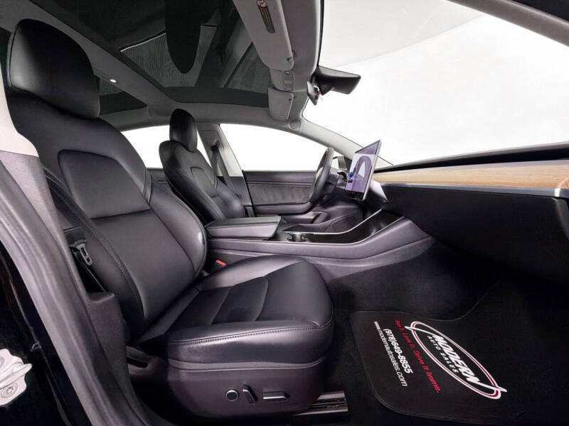 2019 Tesla Model 3 Standard Range Plus