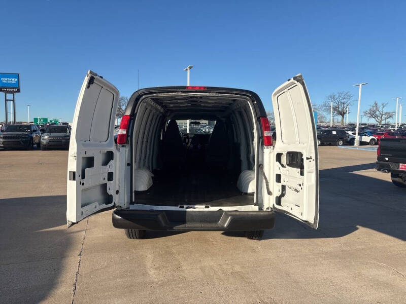 2023 Chevrolet Express 2500